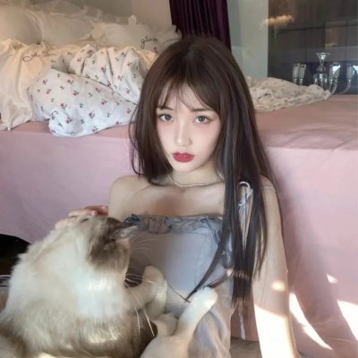 两个男人和一个衣柜